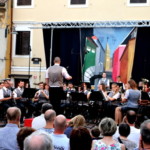 banda 2