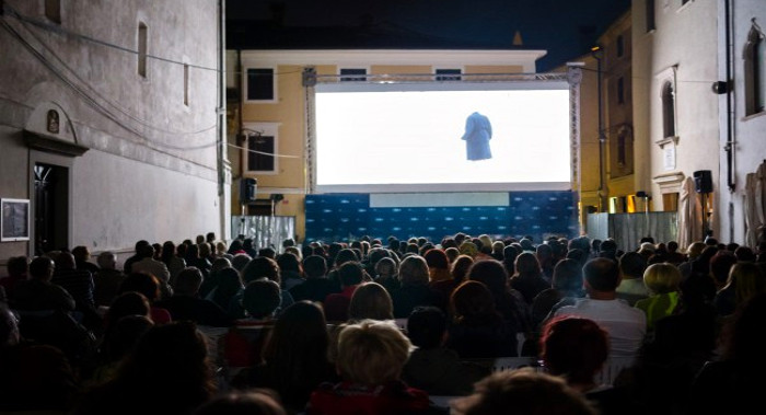 isolacinema4