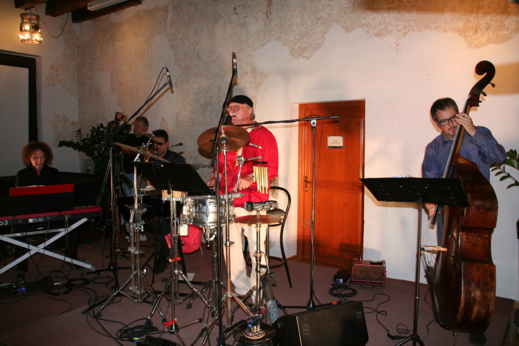 Tulio band