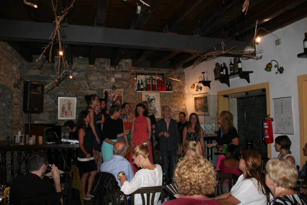Beyond vocals coro
