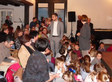 presidente della CAN Marko Gregorič con i bambini