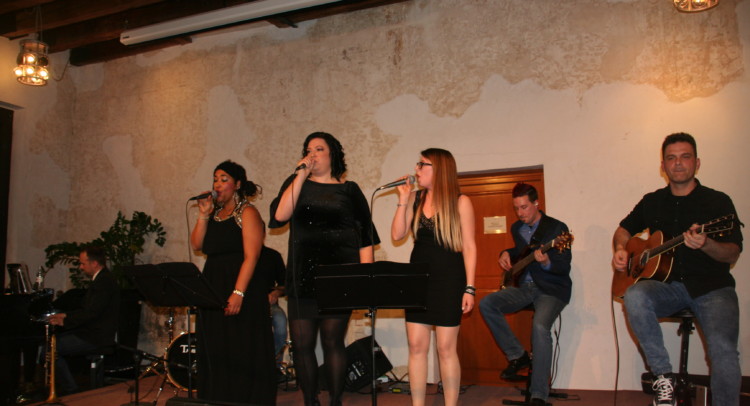 Cantica ladies e band