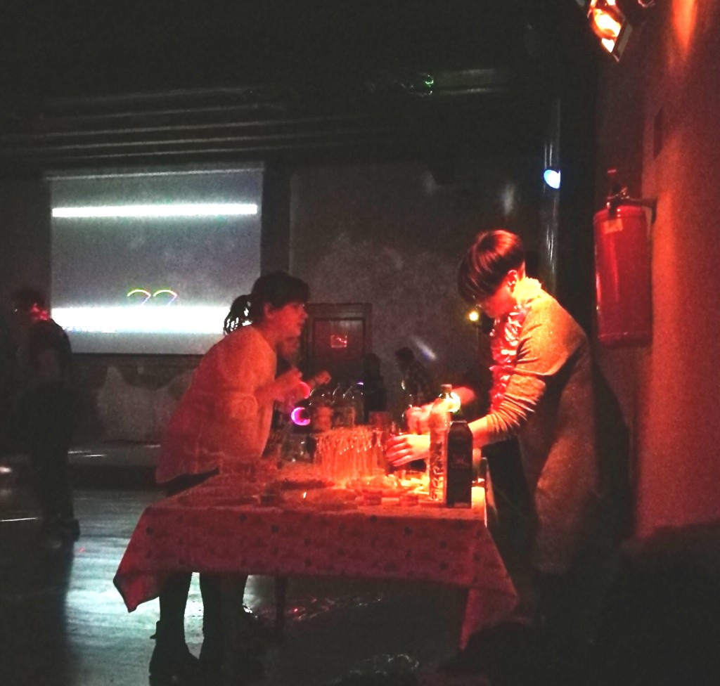 Primo incontro del gruppo CIRCOLO RAGAZZINI 2 La preparazione dei cocktail