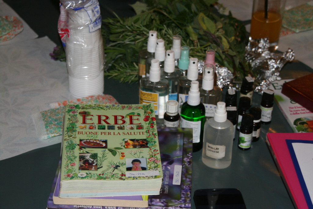 Laboratorio di erboristeria: per una sera erbe ed essenze invadono palazzo Manzioli 2 77EFC28C 8AD6 41A9 BB0C CD4897B461DE