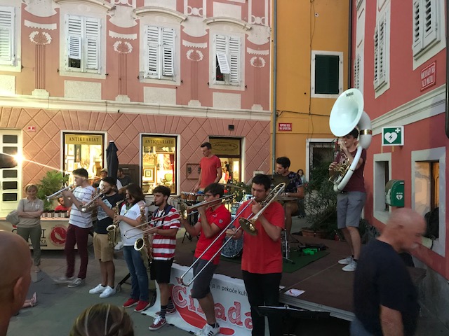 Chili brass band