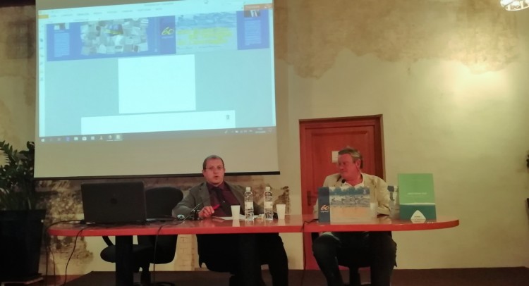 Presentazione del catalogo sui 60 anni dellEsagonale
