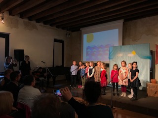 I bimbi della prima classe nel recitare la filastrocca