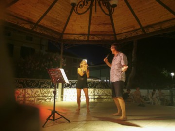 “STASERA SI CANTA” SOTTO LE STELLE 5 Evelin e Robert
