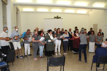 Frammenti di tradizioni isolane a Trieste 3 Prua a Siroco Coro