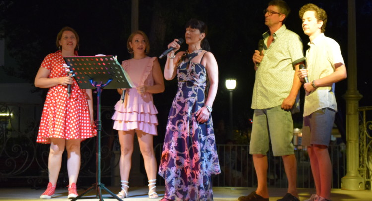 Cantiamo a un passo dal mare Cantanti