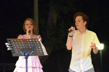 Cantiamo a un passo dal mare Evelin e Matija