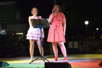 Cantiamo a un passo dal mare Evelin e Vanja