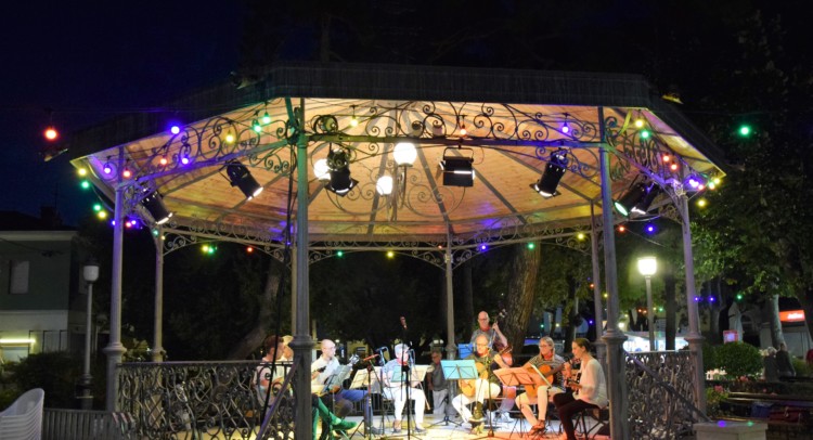 Folk italiano e non solo In punta di plettro