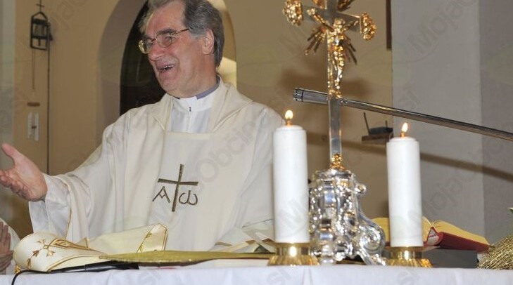 Anton Glescic comunione messa doro 1