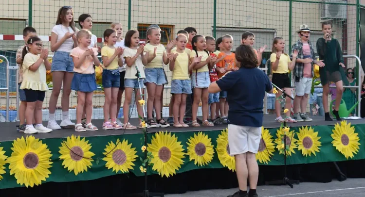 ISOLA GiraDante spettacolo 2026 Coro 13
