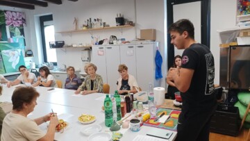 Lo sciroppo di mela e lavanda al laboratorio erboristico di settembre 3 1000198074